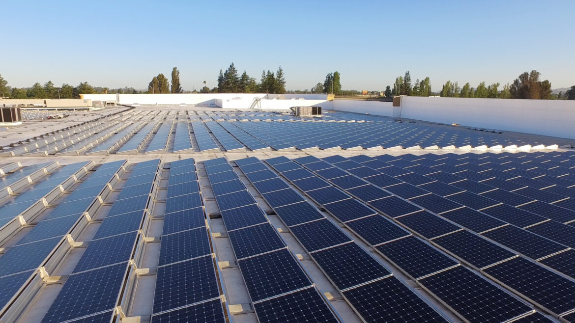 Illinois Shines: How Renewable Energy Credits Can Reduce the Cost of Commercial Solar